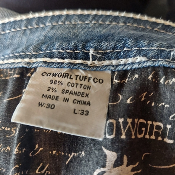 Cowgirl Tuff Wild & Wooly Distressed Boot-Cut Jeans Size 30 × 33 EUC - Picture 5 of 7